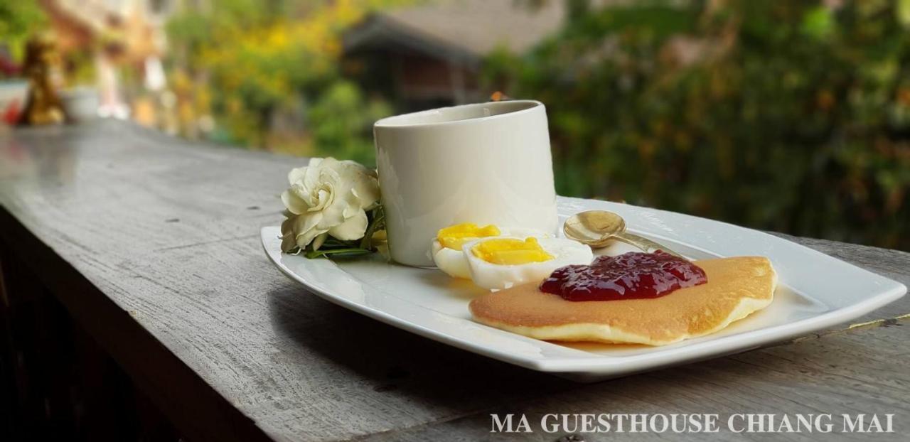 Ma Guesthouse Chiang Mai Bagian luar foto